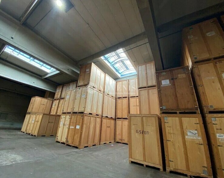 Light Industrial in Aulnay Sous Bois to rent - Interior Photo - Image 3 of 3