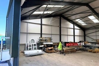 Upper Wield, Alresford to rent Interior Photo- Image 1 of 2
