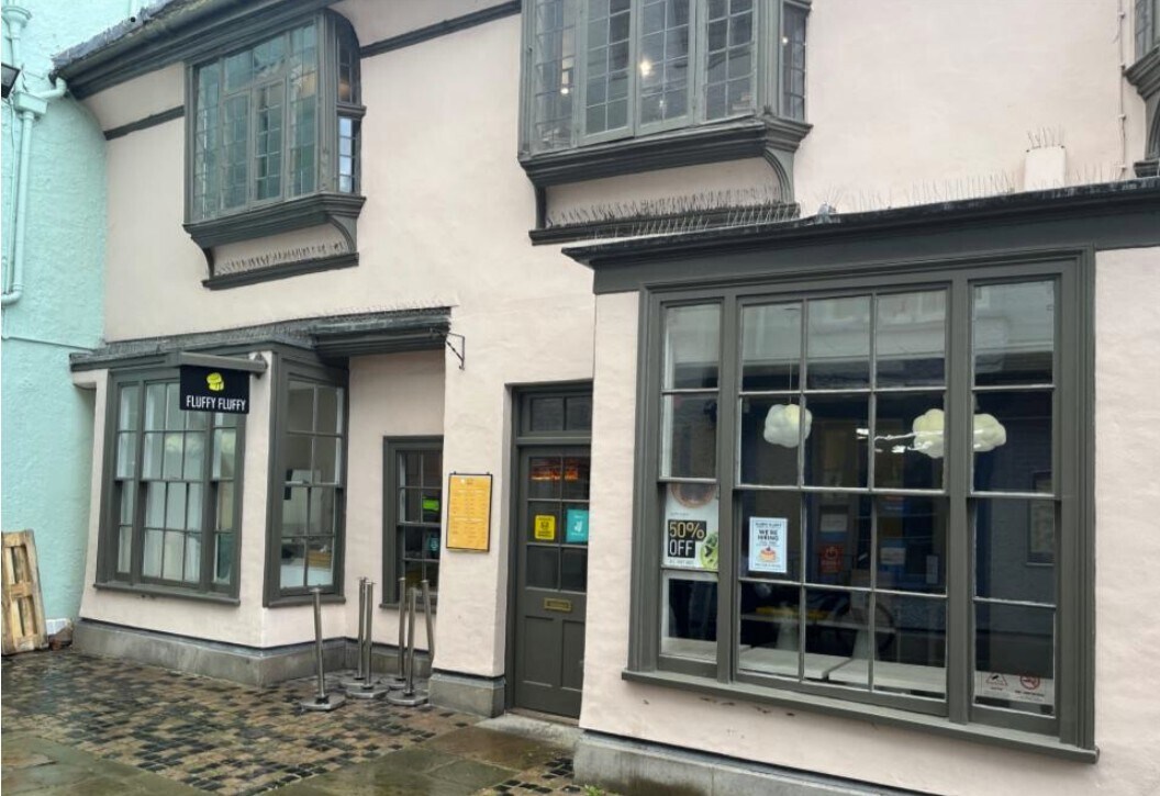 16 Golden Cross, Oxford to rent Building Photo- Image 1 of 3