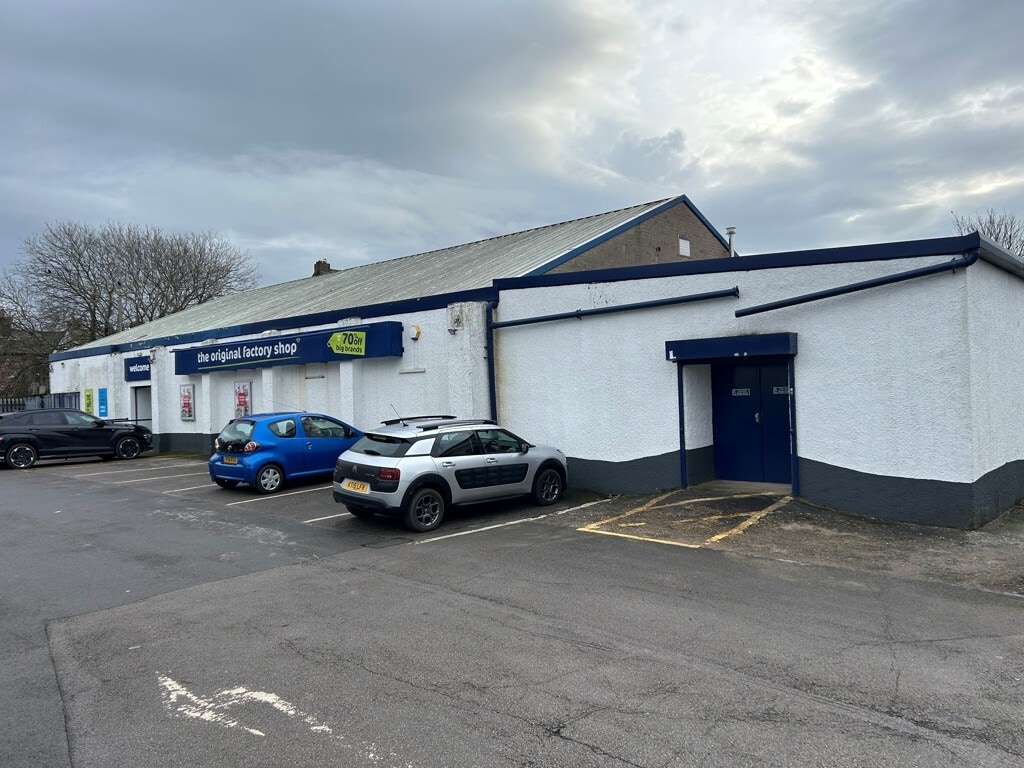Main St, Egremont to rent Building Photo- Image 1 of 4