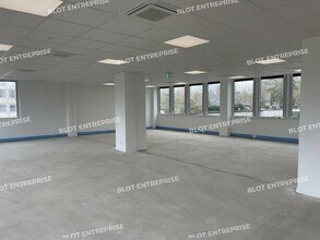 Office in Rennes for sale Interior Photo- Image 2 of 11