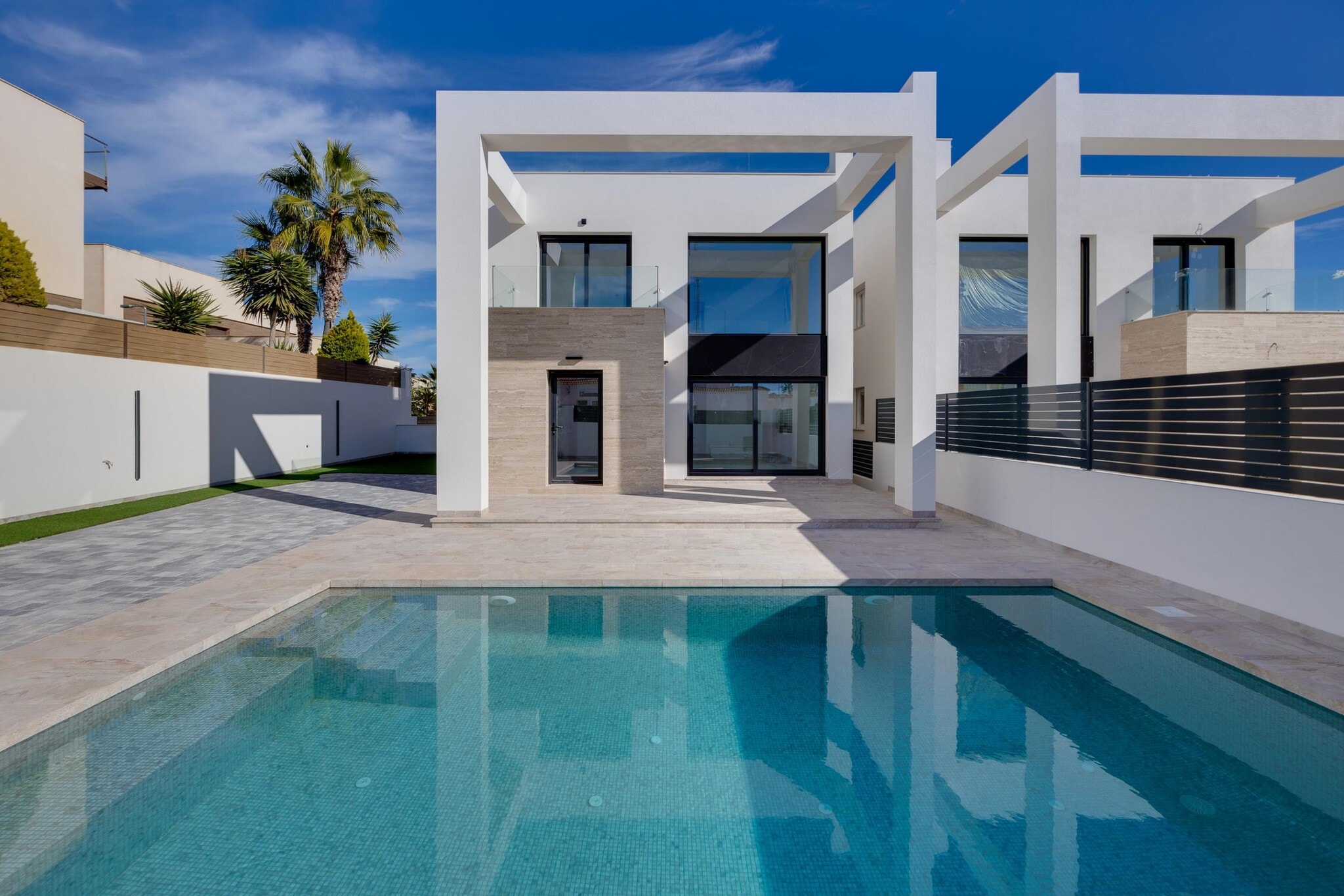 Land in Torrevieja, Alicante for sale Building Photo- Image 1 of 26