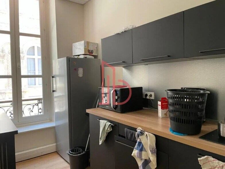 Office in Bordeaux to rent - Interior Photo - Image 3 of 6