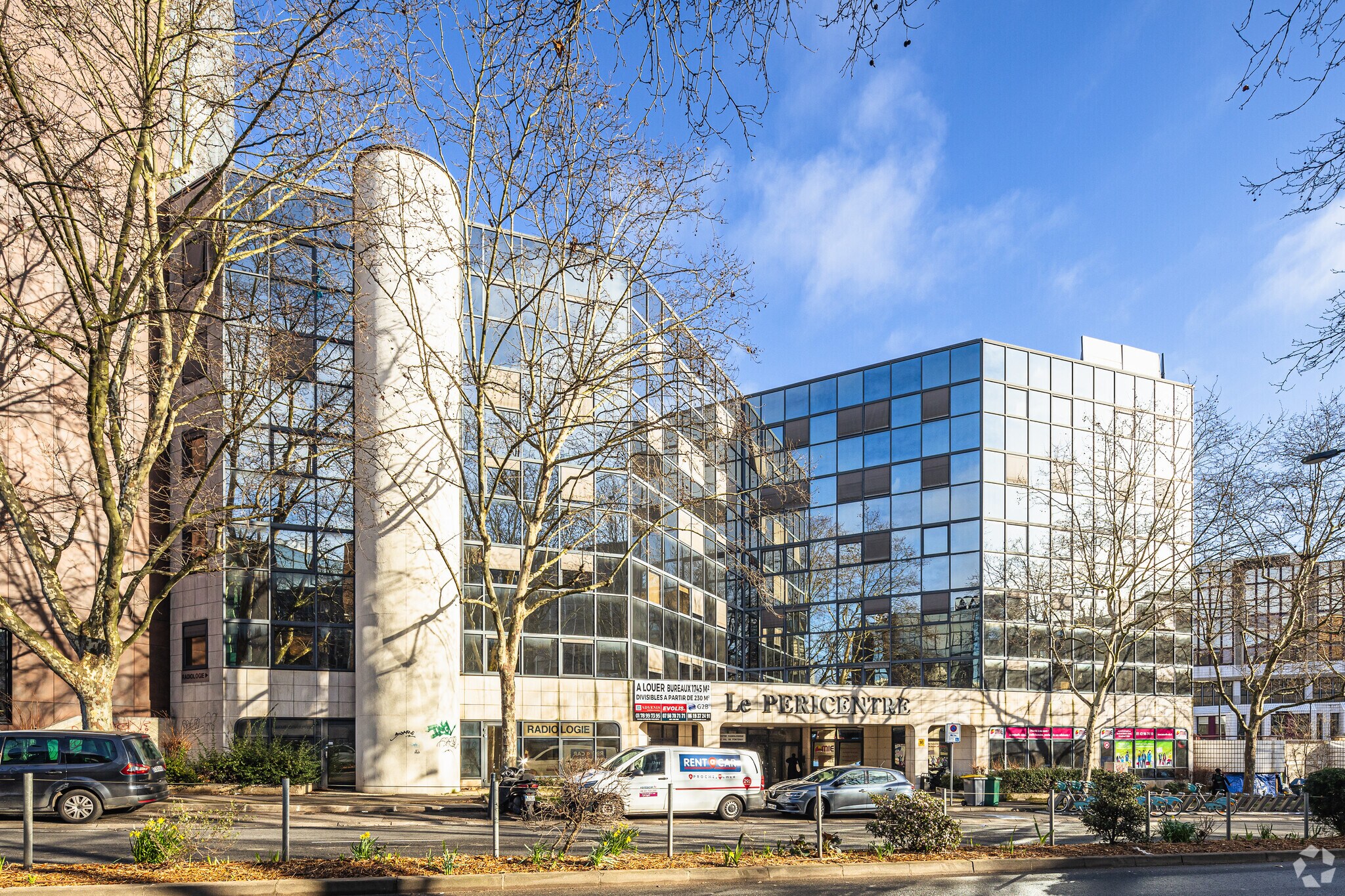 Office in Fontenay-sous-Bois to rent Primary Photo- Image 1 of 6