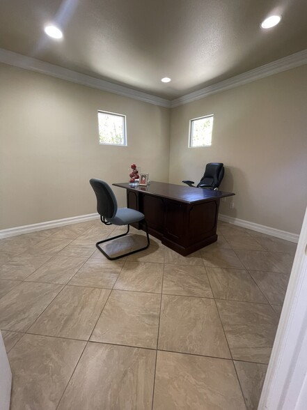 4206 44th St, San Diego, CA for sale - Interior Photo - Image 3 of 16