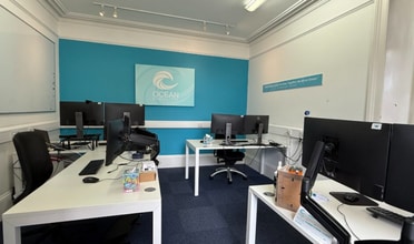 45 Devon Sq, Newton Abbot to rent Interior Photo- Image 2 of 2