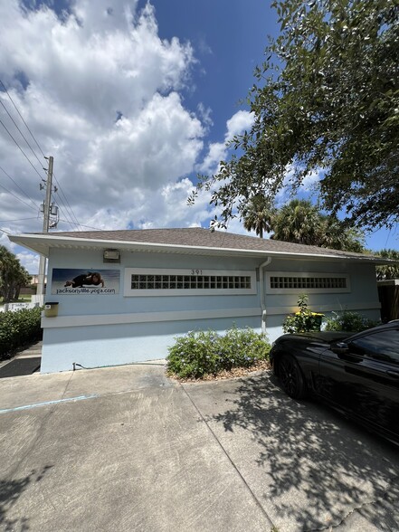 391 3rd Ave S, Jacksonville Beach, FL for rent - Building Photo - Image 1 of 2