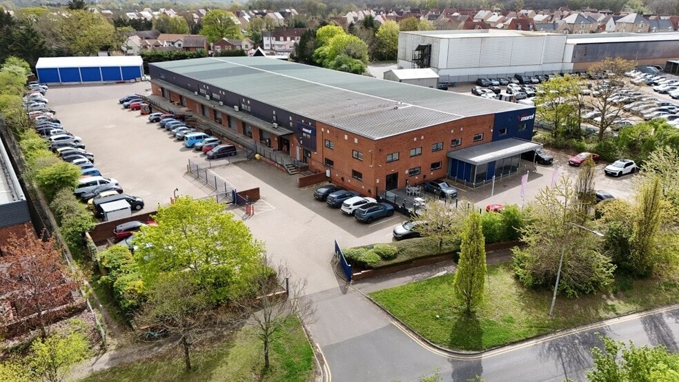 Wyncolls Rd, Colchester to rent - Primary Photo - Image 1 of 3