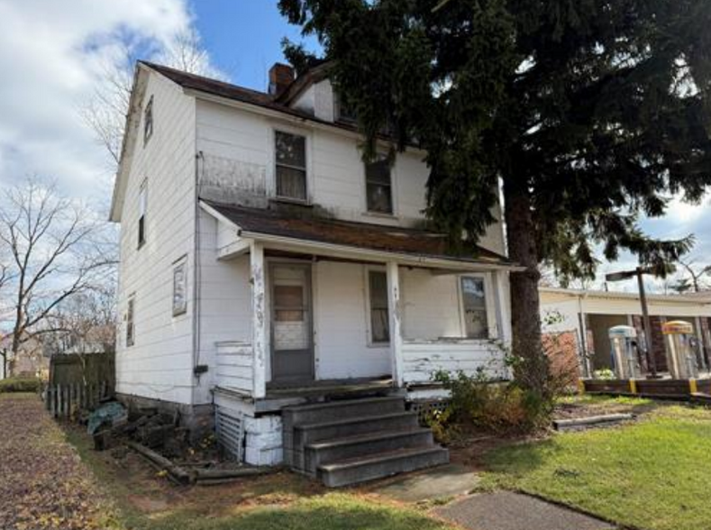 318-322-330 Prospect, Elyria, OH portfolio of 3 properties for sale on LoopNet.co.uk - Building Photo - Image 2 of 3