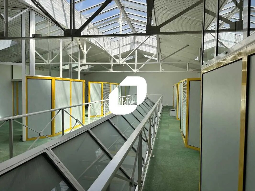 Office in Bordeaux to rent Building Photo- Image 1 of 10