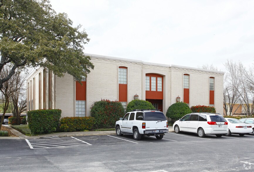 7809 Broadway St, San Antonio, TX for rent - Primary Photo - Image 1 of 11