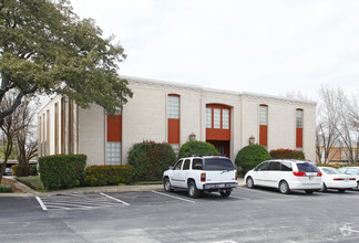 7809 Broadway St, San Antonio, TX for rent Primary Photo- Image 1 of 12