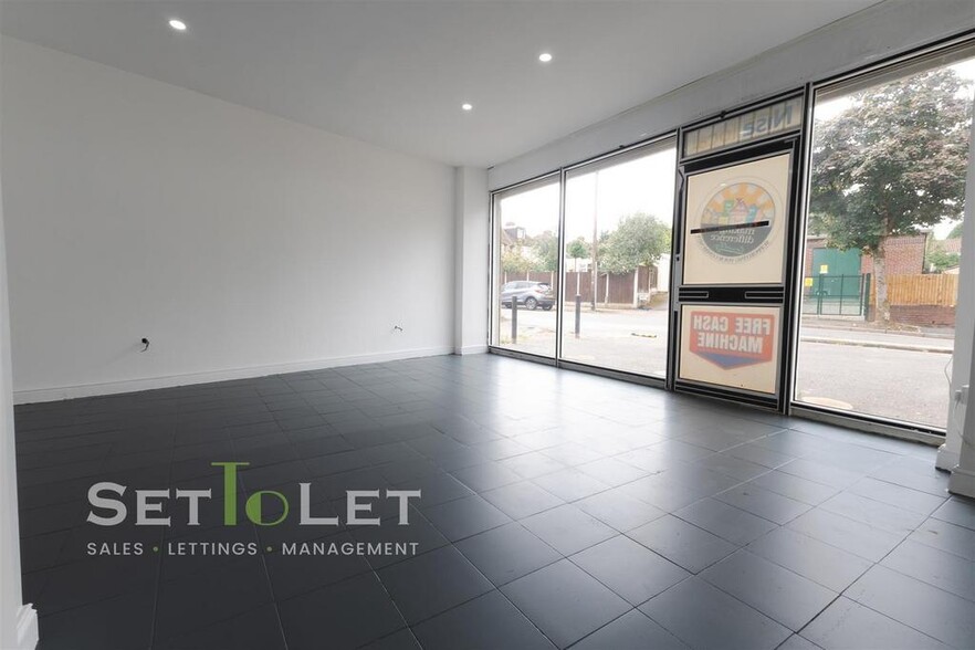 11 Strathdene Rd, Birmingham to rent - Building Photo - Image 2 of 20