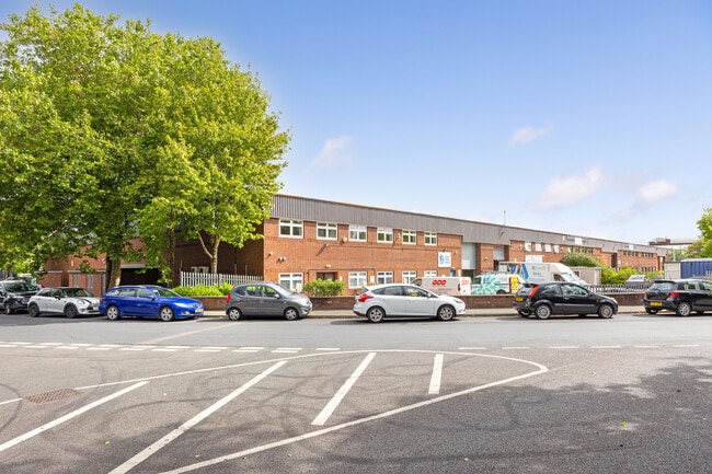 More details for Units 2-13 Armley Rd, Leeds - Industrial to Rent