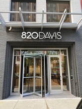 820 Davis St, Evanston, IL for rent Building Photo- Image 1 of 4