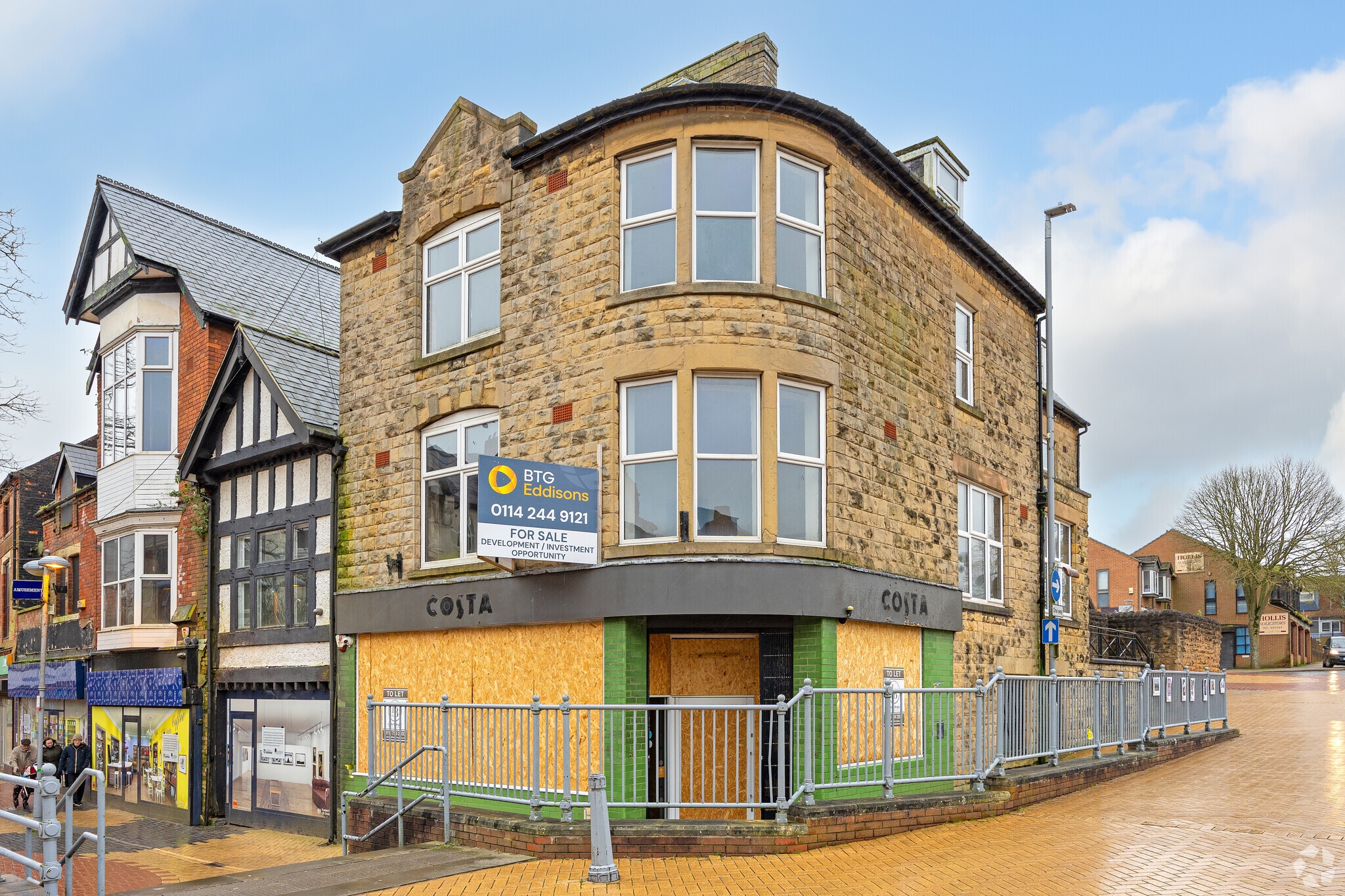 Market Pl, Sutton In Ashfield to rent Primary Photo- Image 1 of 3