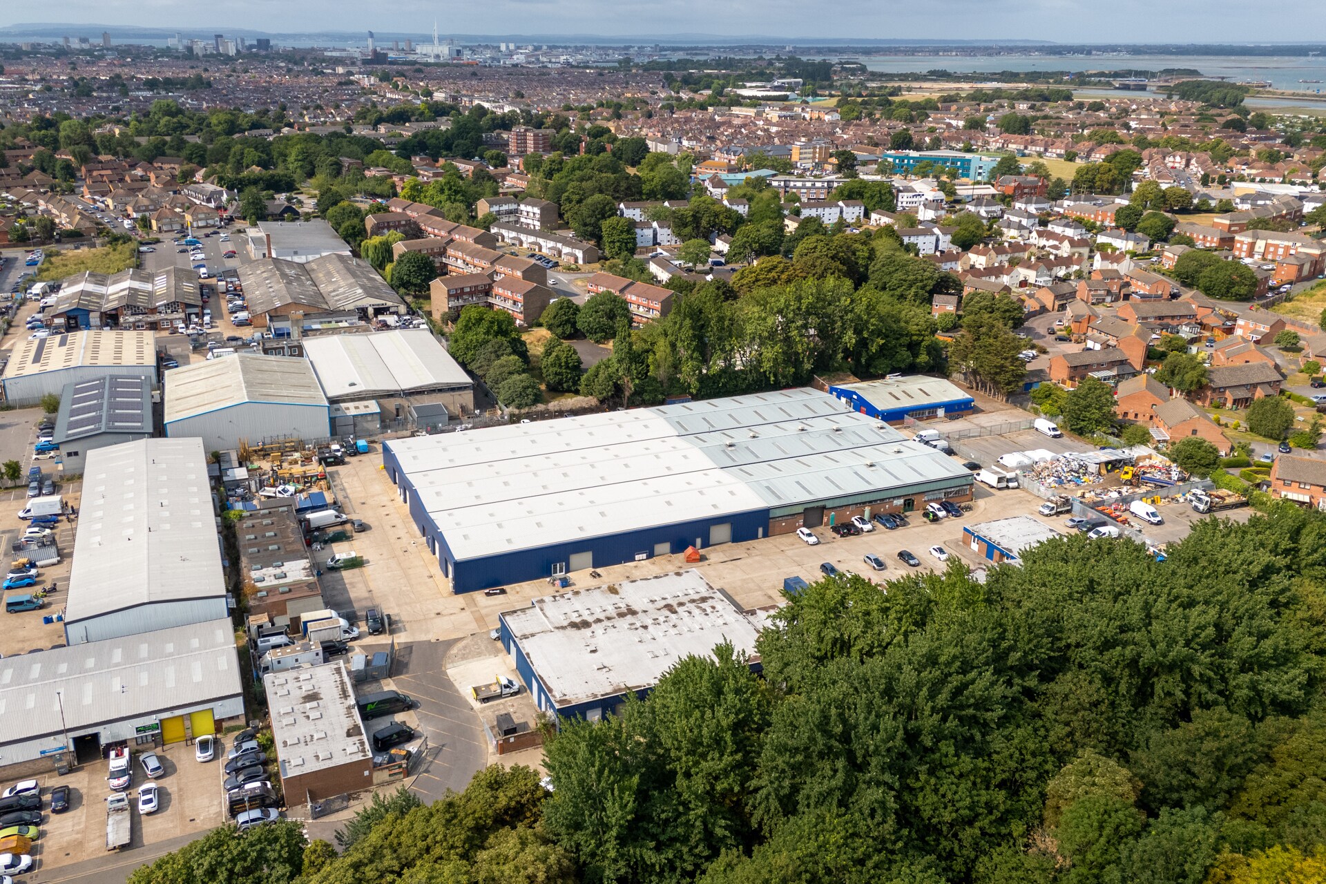 Limberline Spur, Portsmouth to rent Building Photo- Image 1 of 3