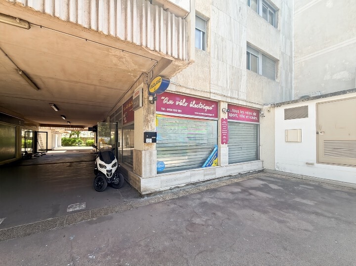 Office in Marseille to rent - Building Photo - Image 1 of 9