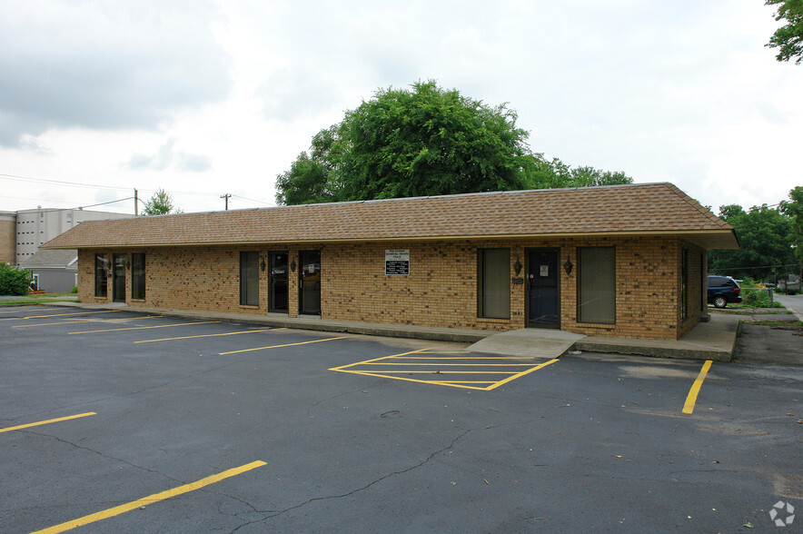 179-183 W Smith St, Gallatin, TN for rent - Primary Photo - Image 1 of 4