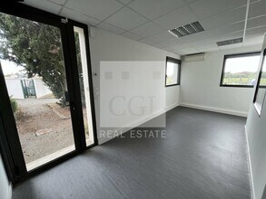 884-888 Rue Des Mercières, Rillieux-la-Pape to rent Interior Photo- Image 1 of 7