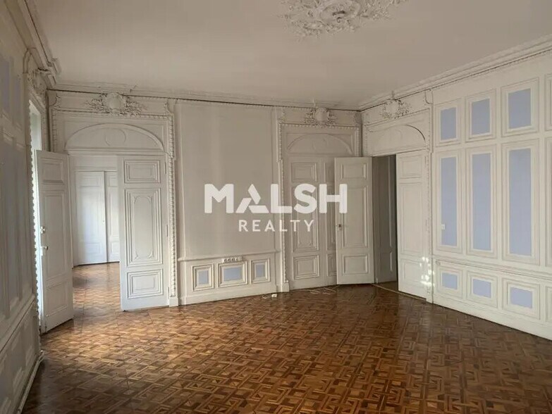 Office in Lyon for sale - Interior Photo - Image 3 of 14