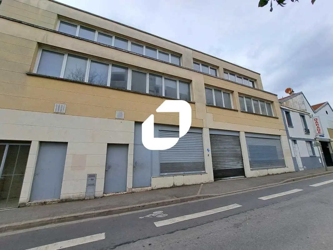 Light Industrial in Bagnolet to rent Building Photo- Image 1 of 20