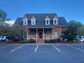 3800 Holcomb Bridge Rd, Peachtree Corners, GA for rent Building Photo- Image 1 of 3