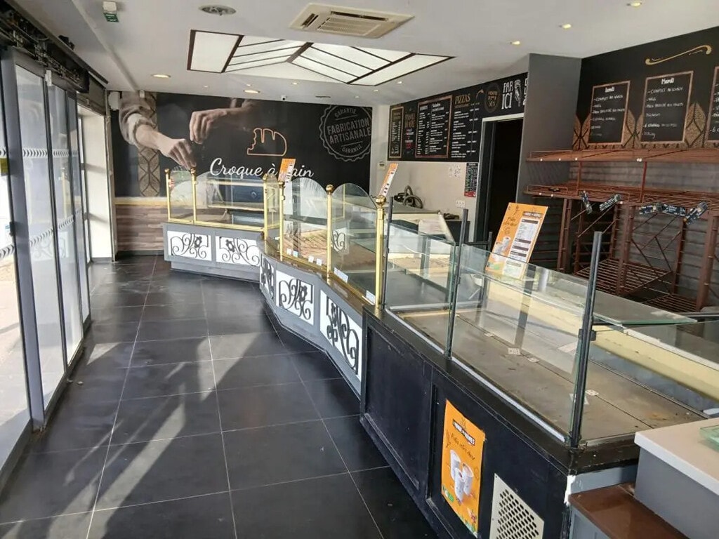 Location Commerce 250 m² - Photo 1