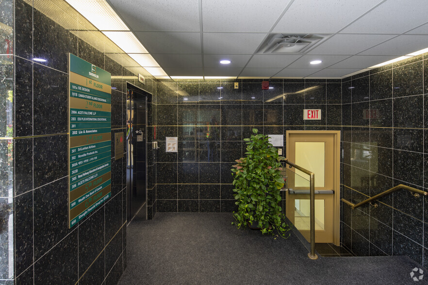 170 Sheppard Ave E, Toronto, ON for rent - Lobby - Image 3 of 5