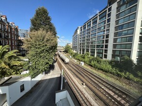 Addison Bridge Pl, London for sale Primary Photo- Image 1 of 4