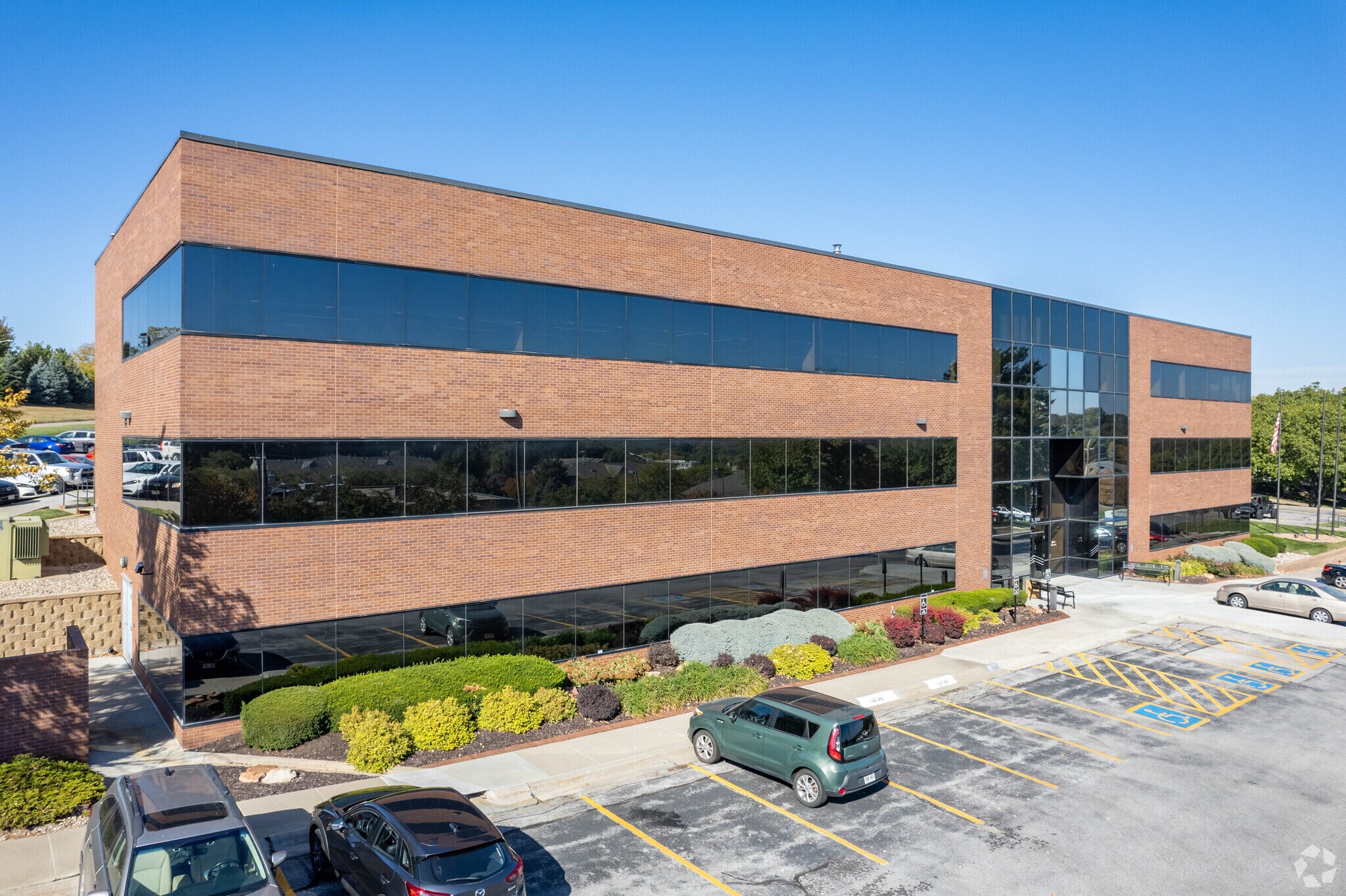 810 N 96th St, Omaha, NE for sale Primary Photo- Image 1 of 1