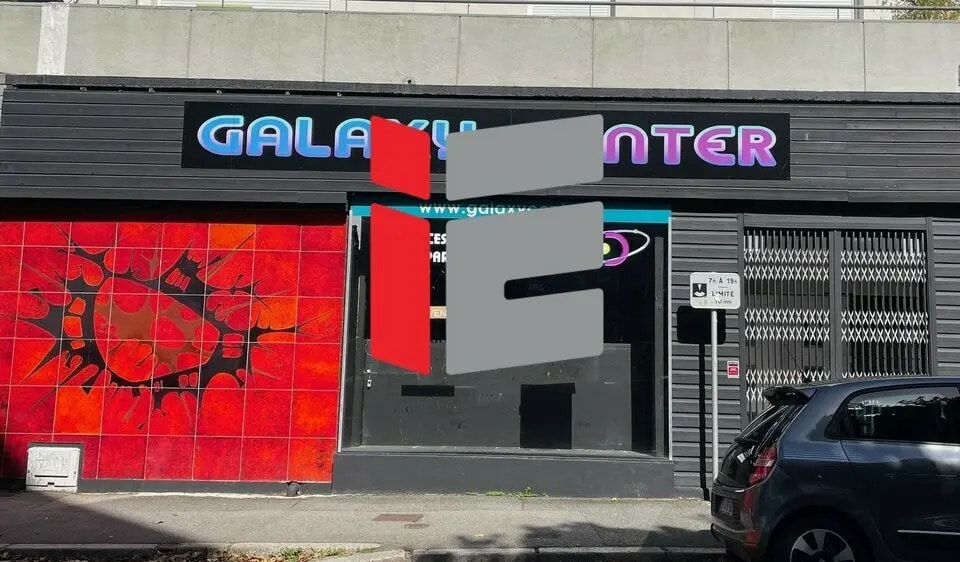 Retail in Lorient for sale Building Photo- Image 1 of 4