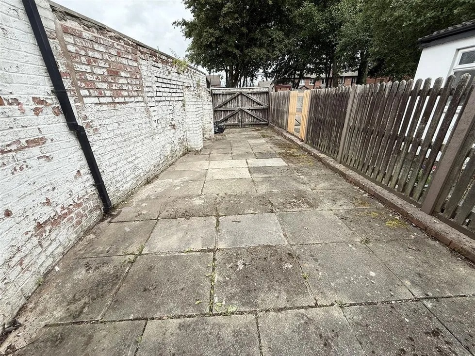 3 Junction Ln, St Helens for sale Interior Photo- Image 1 of 12