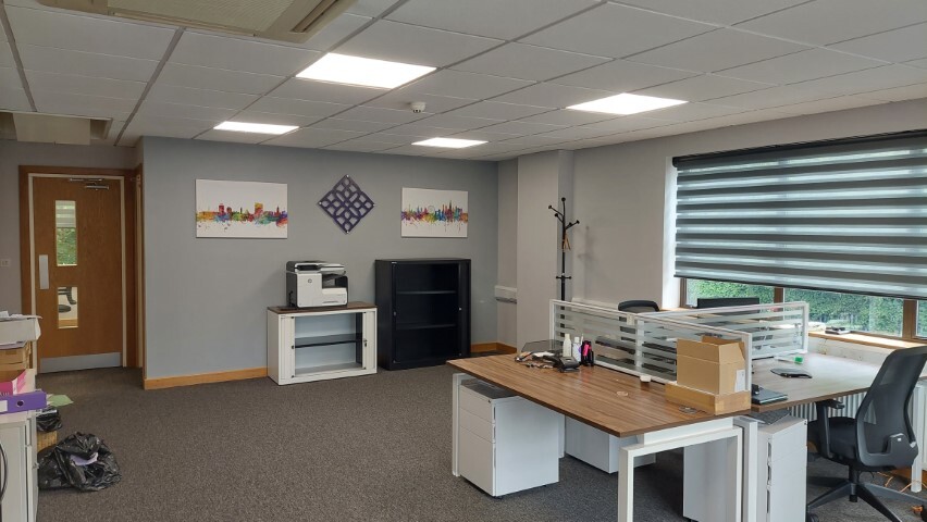 Wharfedale Rd, Cardiff to rent - Building Photo - Image 2 of 5