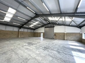 Unit 1c Thornhill Court, Billingshurst Rd, Coolham to rent Interior Photo- Image 1 of 2