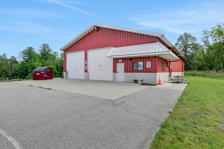 269 Stone Schoolhouse Rd, Bloomingburg, NY for rent - Building Photo - Image 2 of 30