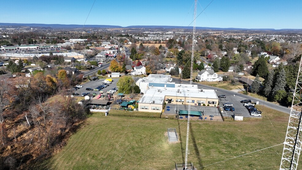 1350 Sullivan Trl, Forks Township, PA for rent - Building Photo - Image 3 of 45