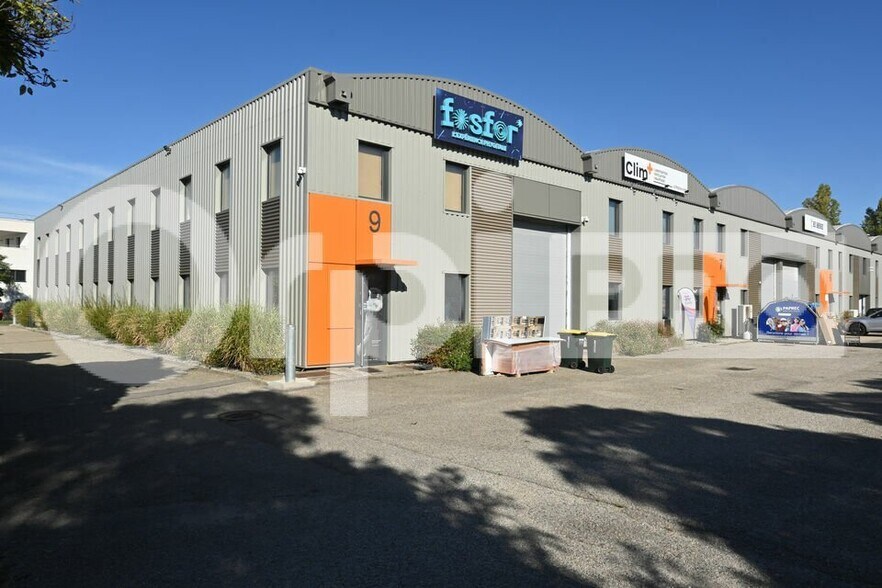 11-13 Chemin De L'Industrie, Dardilly to rent - Building Photo - Image 3 of 12