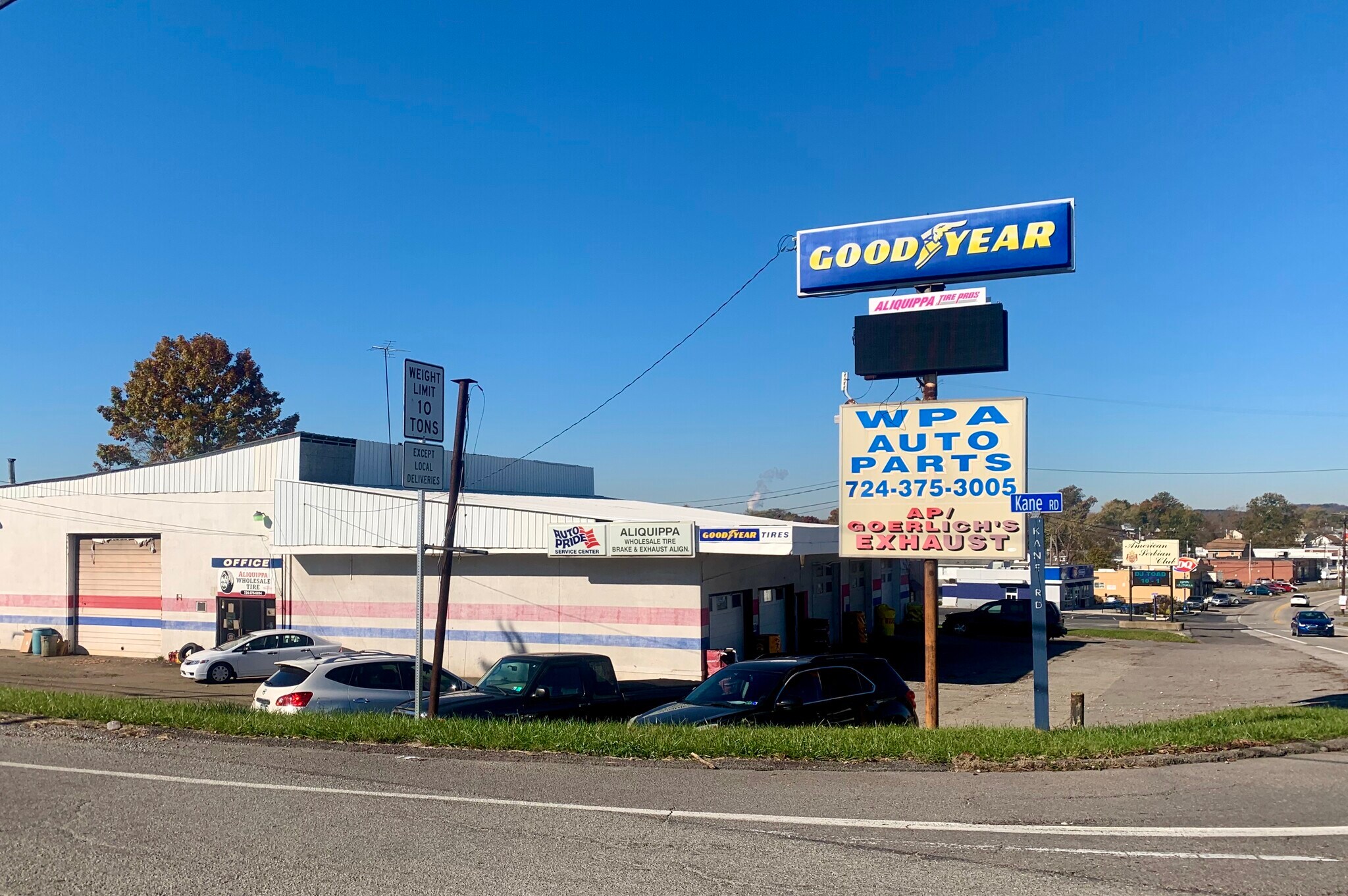 2613 Brodhead Rd, Aliquippa, PA to rent Building Photo- Image 1 of 5