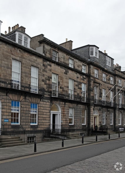 8 Coates Cres, Edinburgh to rent - Primary Photo - Image 1 of 2
