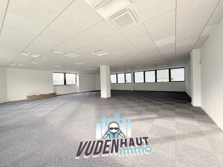 Office in Toulouse to rent - Building Photo - Image 2 of 9