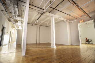 202 Centre St, New York, NY for rent Interior Photo- Image 2 of 6