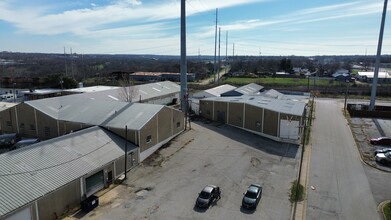 2424 Chester St, Fort Worth, TX for rent Building Photo- Image 1 of 12