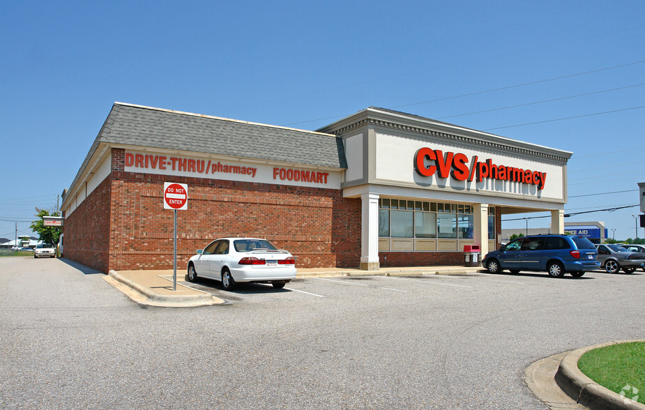 6990 Atlanta Hwy, Montgomery, AL for rent - Primary Photo - Image 2 of 3