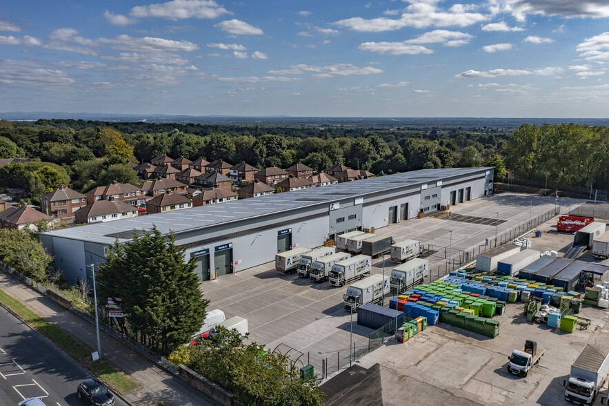 Lester Rd, Manchester for rent - Building Photo - Image 1 of 14