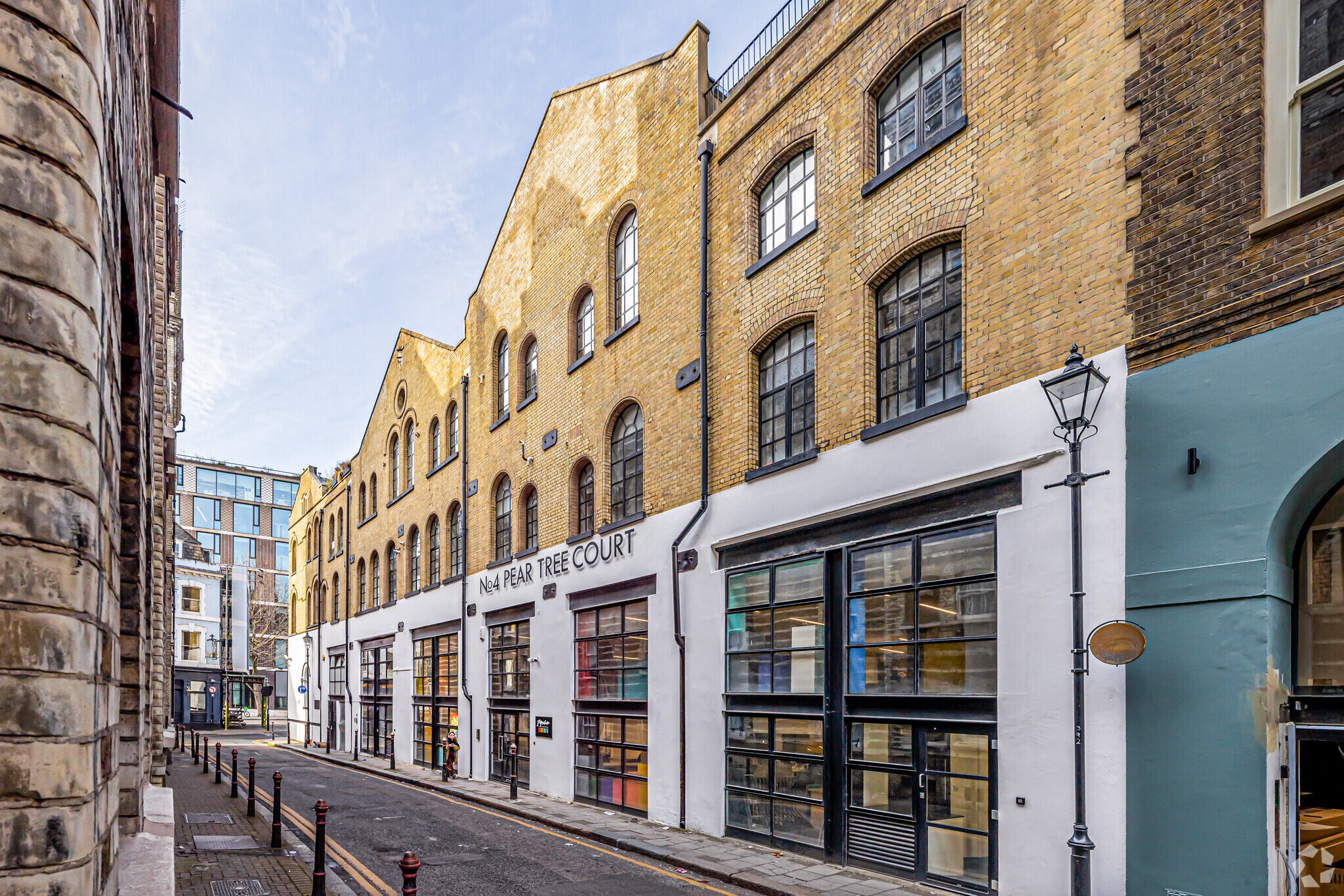 4 Pear Tree Ct, London for sale Primary Photo- Image 1 of 1