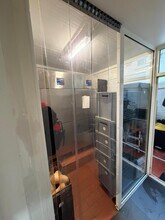 Retail in Barcelona, Barcelona to rent Interior Photo- Image 1 of 9