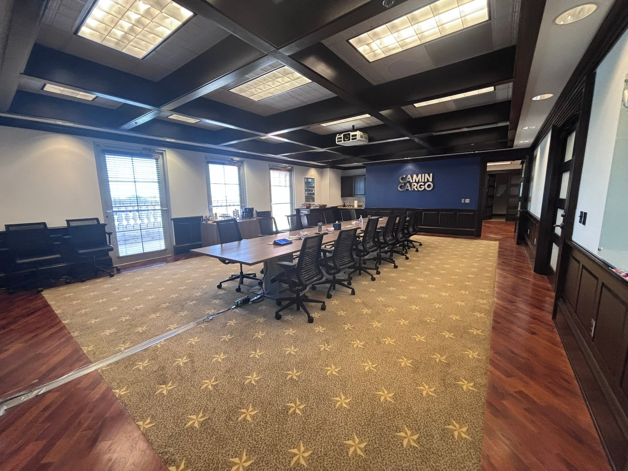 4949 Fairmont Pky, Pasadena, TX to rent Interior Photo- Image 1 of 7