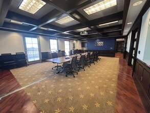 4949 Fairmont Pky, Pasadena, TX to rent Interior Photo- Image 1 of 7