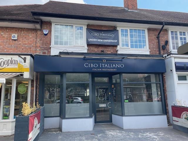 7 The Sq, Hull to rent - Primary Photo - Image 1 of 1